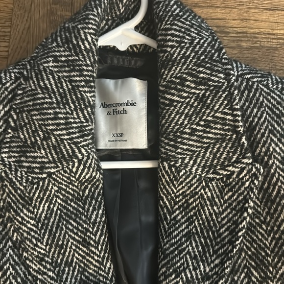 Abercrombie Wool-Blend Tailored Topcoat - Picture 5 of 6